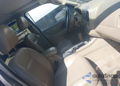 2005 Ford Escape Xlt z USA, uszkodzony, nr VIN 1FMCU93165KE40709